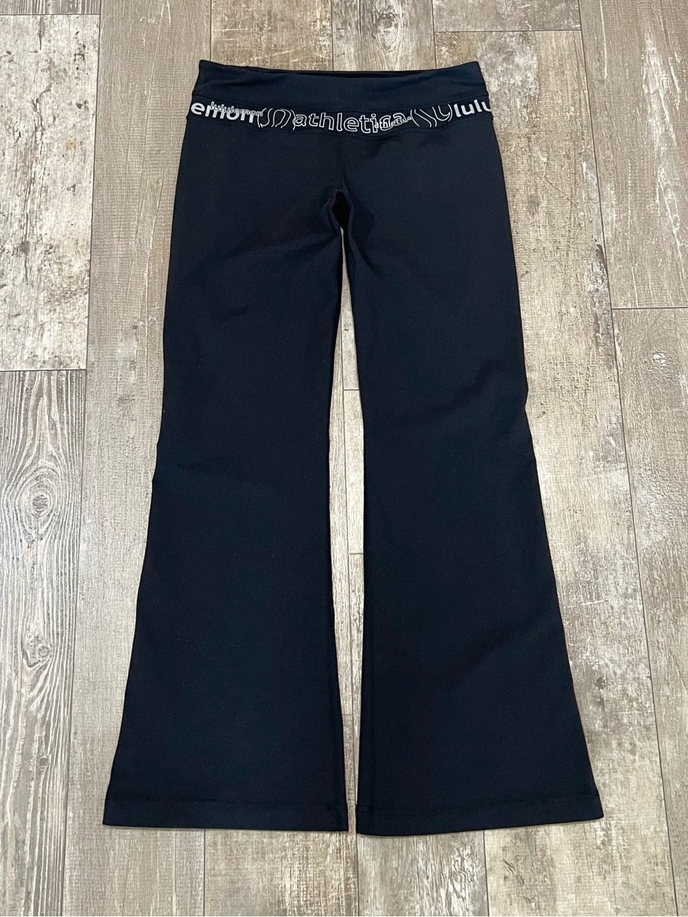 LULULEMON Y2K Groove Pant Flared Leggings Yoga Pants Womens 10 Reversible Black